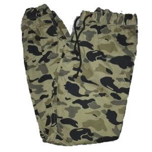 H&M Men’s Divided Camouflage Cargo Jogger Pants
